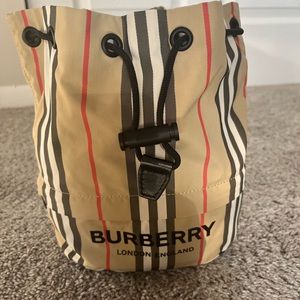 Burberry phoebe check drawstring pouch in beige